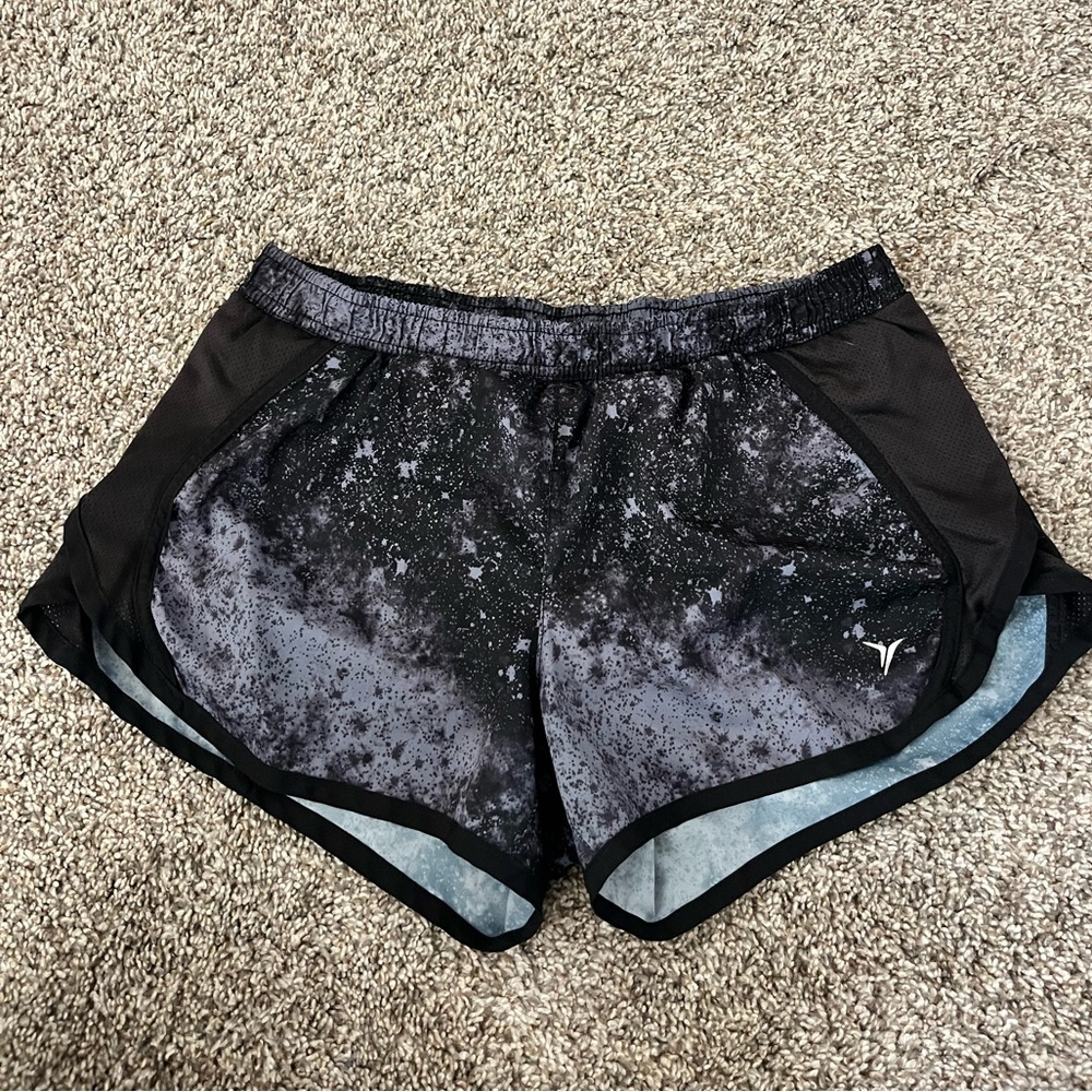 Old Navy Active Women’s shorts size Small